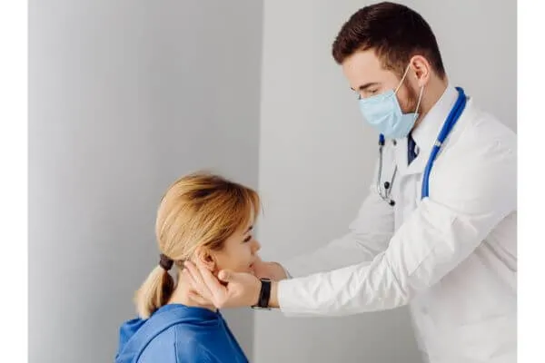 หินปูนในหูเคลื่อนหายเองได้ไหม, หินปูนในหูหลุดเกิดจากอะไร