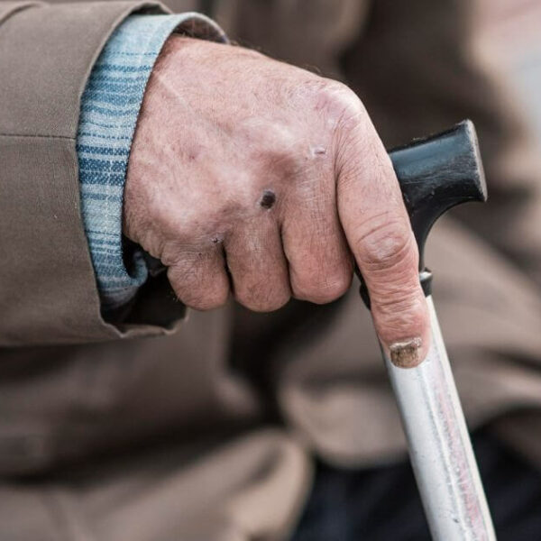 ไม้เท้าสามขา, ไม้เท้าพยุงเดิน