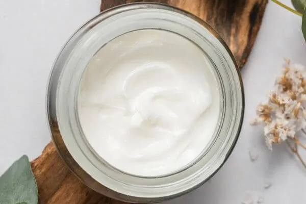 พอกหน้าด้วยโยเกิร์ต, พอกหน้า