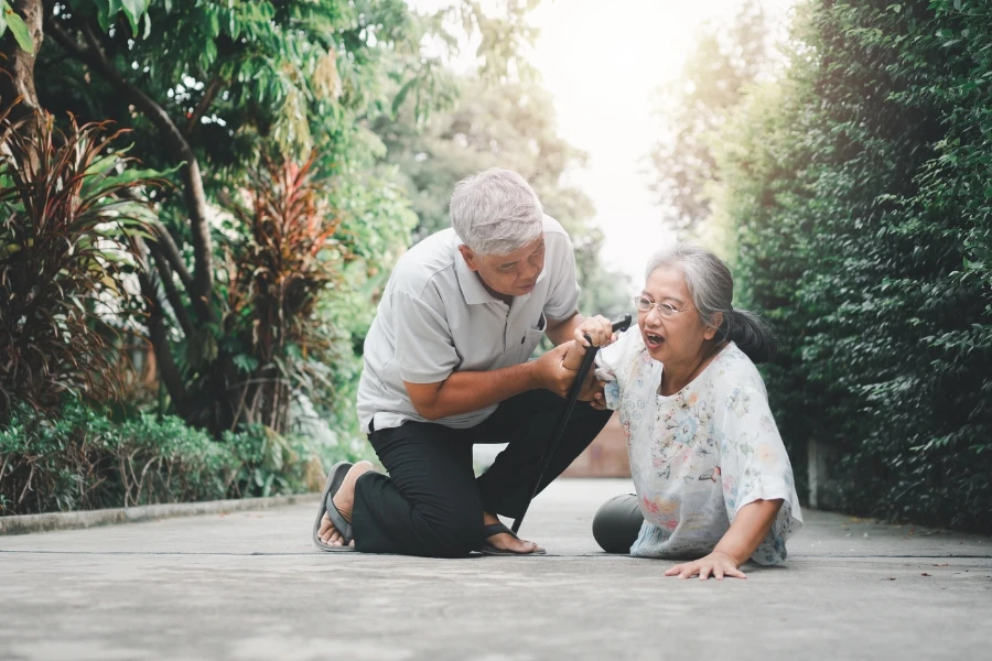 การป้องกันการหกล้มในผู้สูงอายุ, บ้านปลอดภัย, บ้านผู้สูงอายุ
